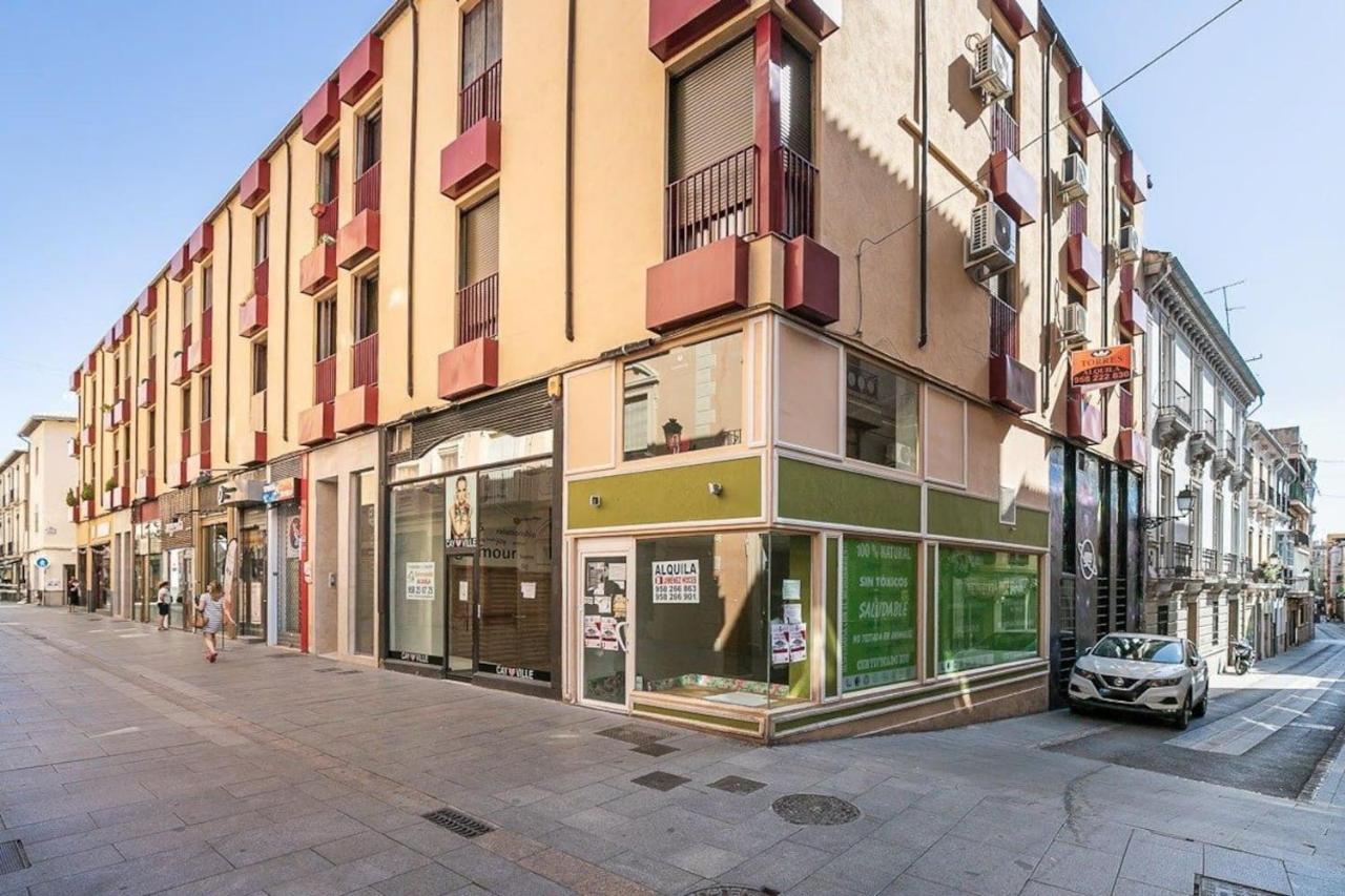 Modern Apartment In The Heart Of غرناطة المظهر الخارجي الصورة