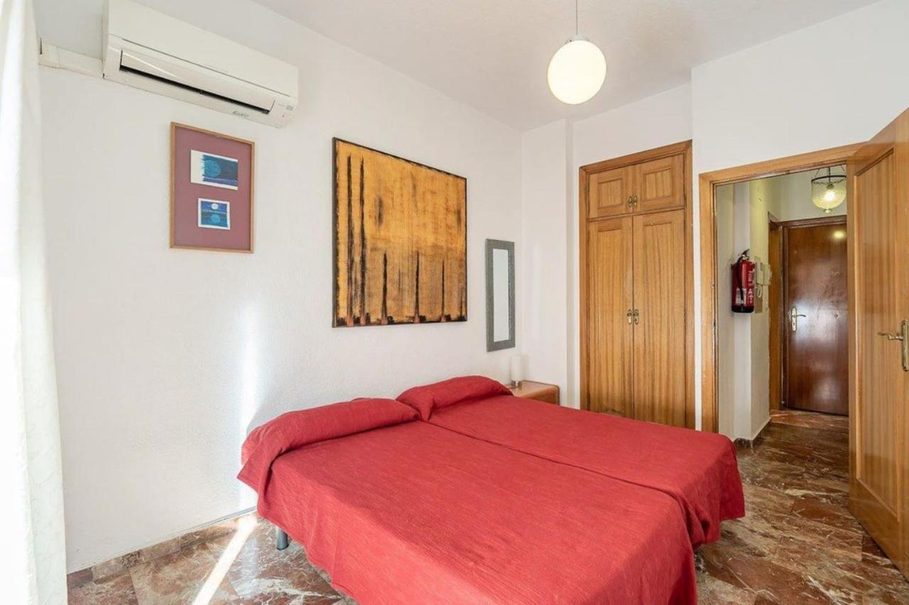 Modern Apartment In The Heart Of غرناطة المظهر الخارجي الصورة