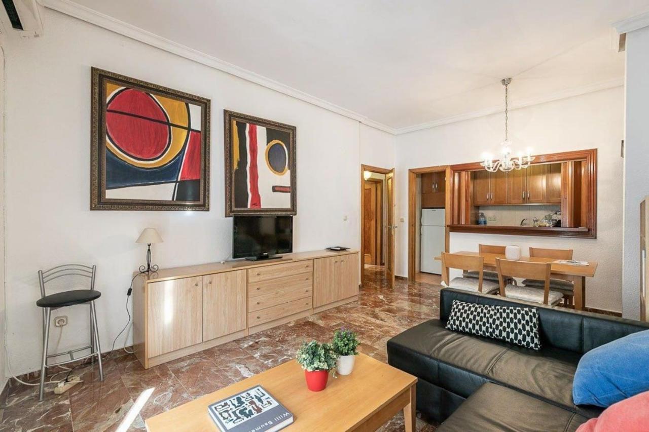 Modern Apartment In The Heart Of غرناطة المظهر الخارجي الصورة
